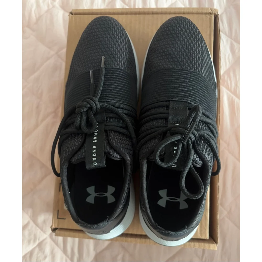 Women's Under Armour Black & White Athletic Shoes Size 10.5